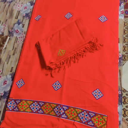 kullu patti suits design kullu patti suit online kullu patti suit kullu suit kullu patti woolen suit , kullu patti lace wool suits online available in different colors and designs. You can also buy kullu laces for your suits or other things.