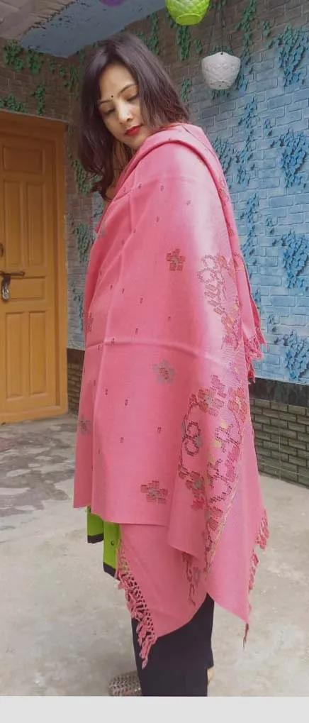 FLOWER DESIGN KULLU SHAWL PINK